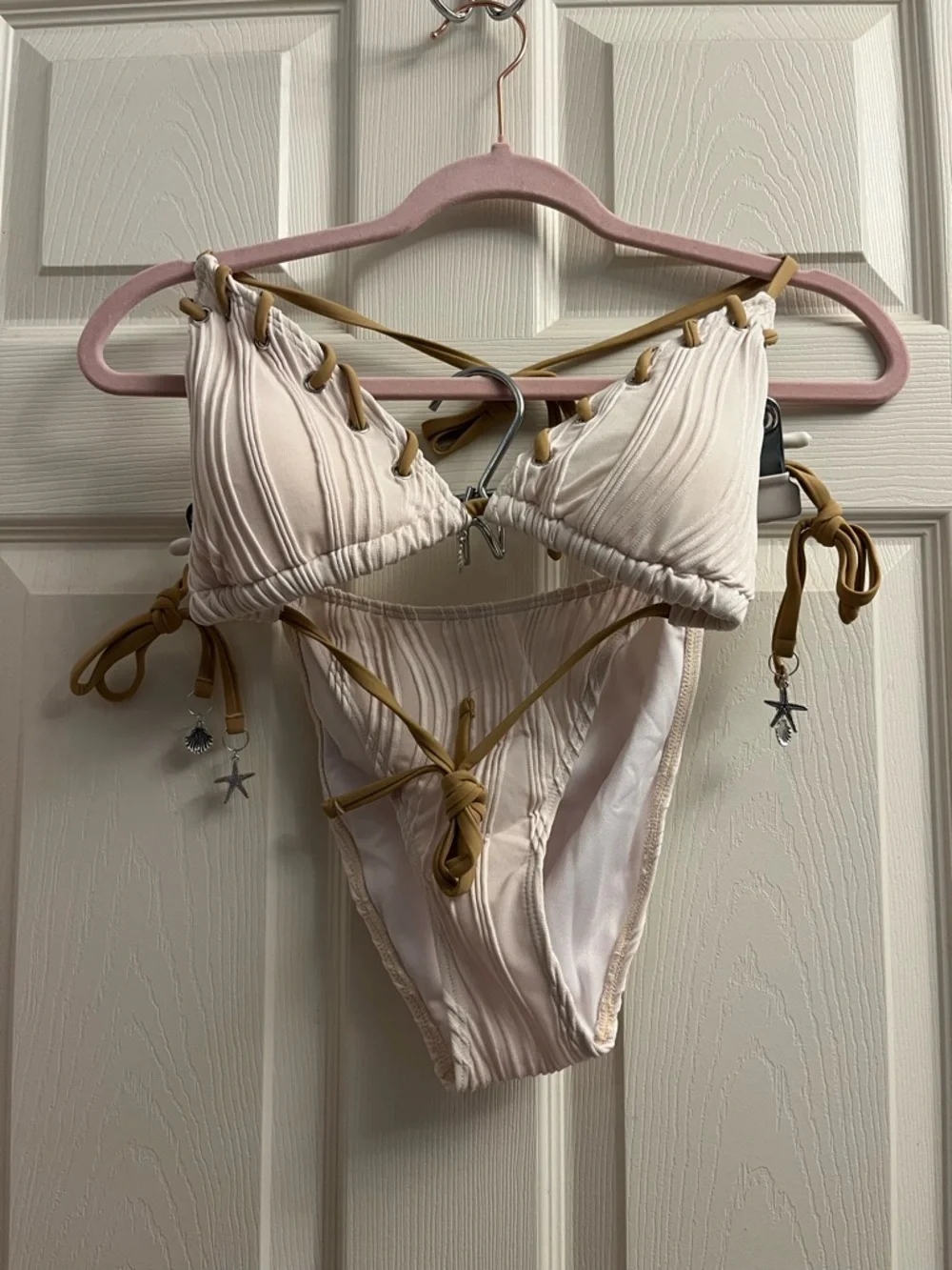 Off White Ribbed Lace-Up Bikini with Tan and Silver Accents 3 Piece Small New - Picture 4 of 10